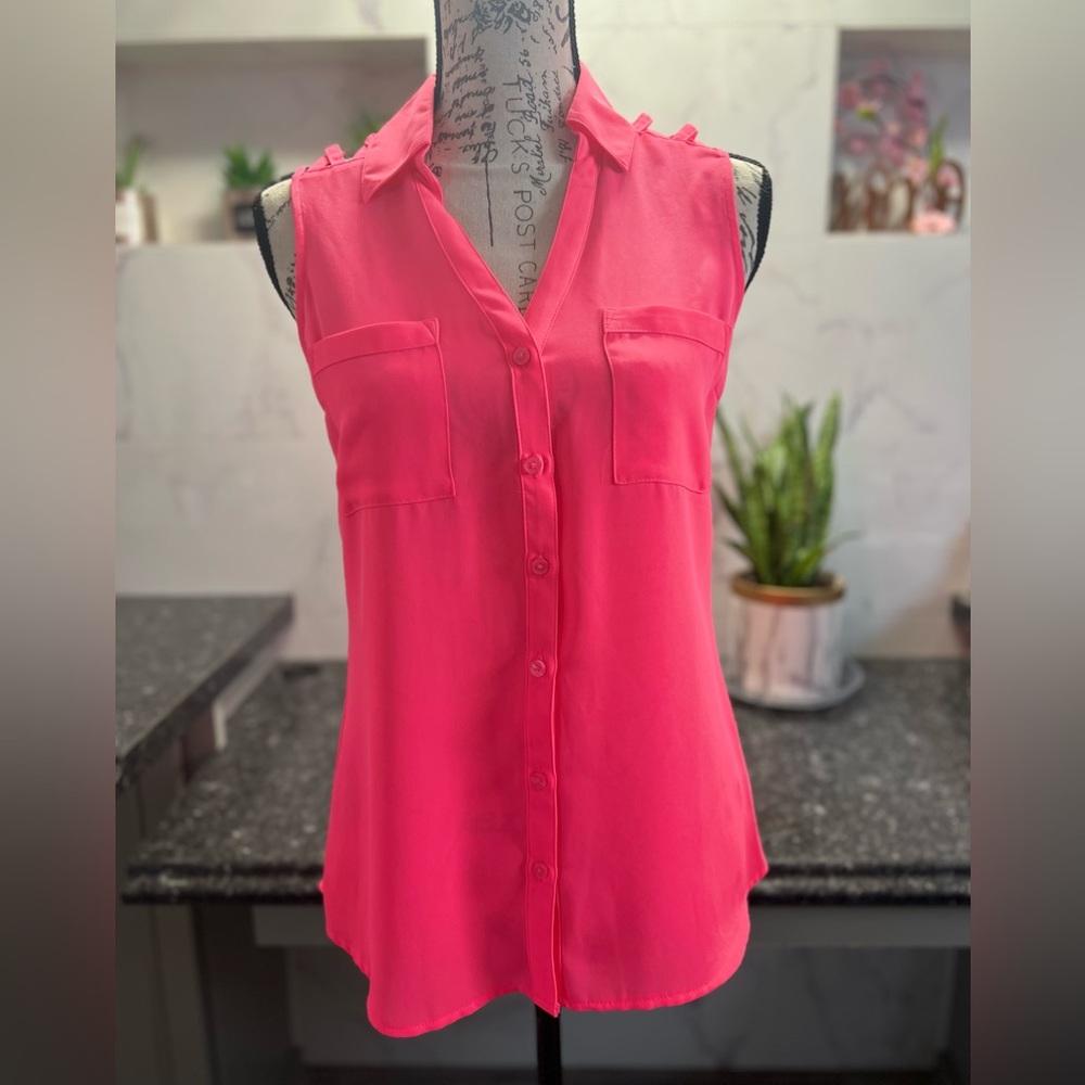 NWT - Express - XS pink, sleeveless, collared, detailed shoulder, button up